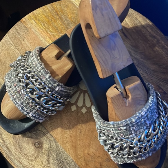 Gray slip on - Picture 2 of 2